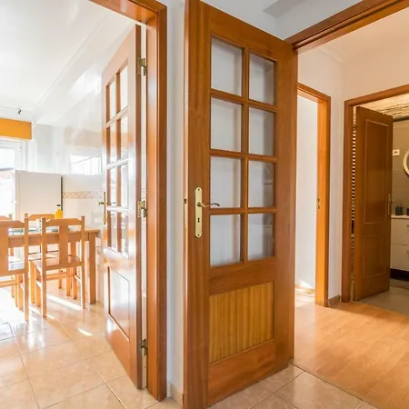Best Houses 10: Centrally Located Style Apt Apartment